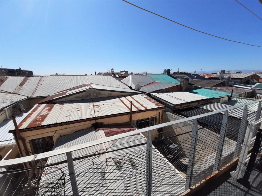 To Let 2 Bedroom Property for Rent in Woodstock Western Cape